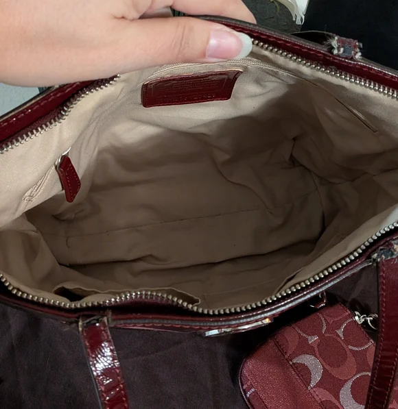 ✨SOLD✨Coach SET Signature Jacquard Red Metallic Stripe Tote Wristlet Wallet Y2K - Picture 9 of 14